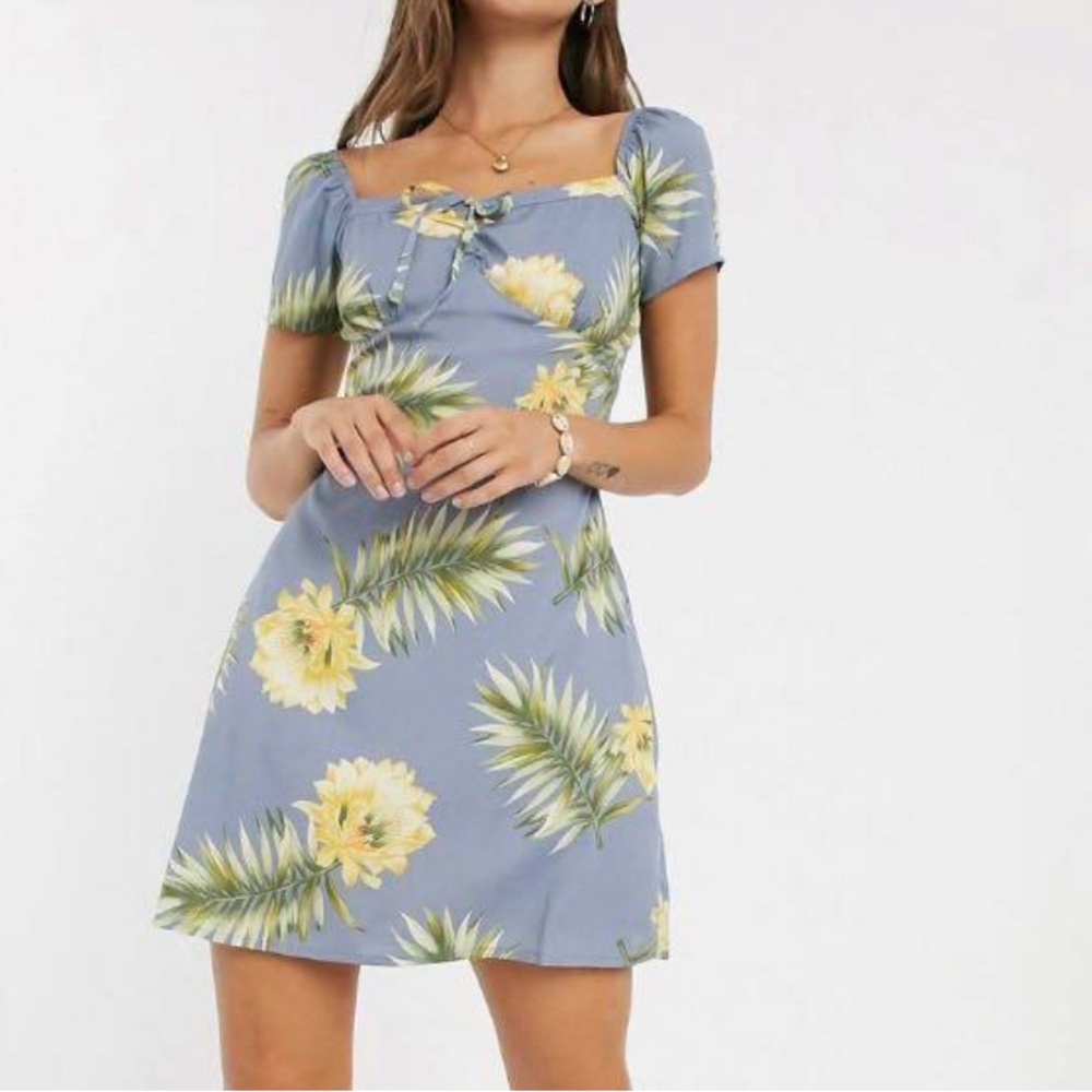 ASOS Wednesday’s Girl Tropical Floral Blue Dress Mini Style Lightweight Size M - Picture 1 of 9